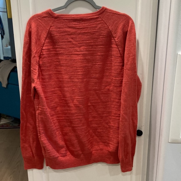 J. Crew Men’s Apricot Color Cotton Long Sleeves Sweater Top Size XL - Picture 2 of 3